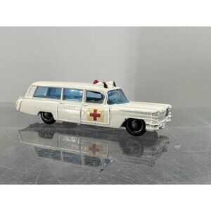 1965 LESNEY MATCHBOX SERIES No. 54 S&S CADILLAC AMBULANCE Diecast 1:64